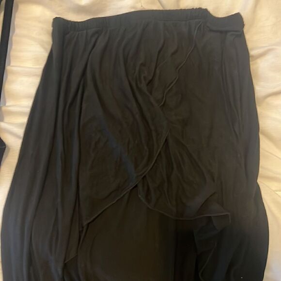 Gypsy Junkies Los Angeles Black Skirt - High Lo - Short Front - Like New Skirt - Picture 3 of 3